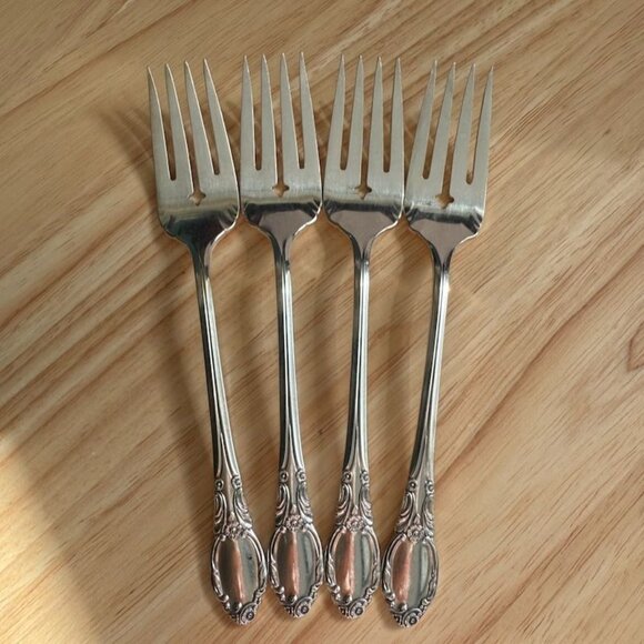 Oneida Park Lane Set Of 4 Silver Plate Salad Forks By Wm. A. Rogers - Picture 1 of 9
